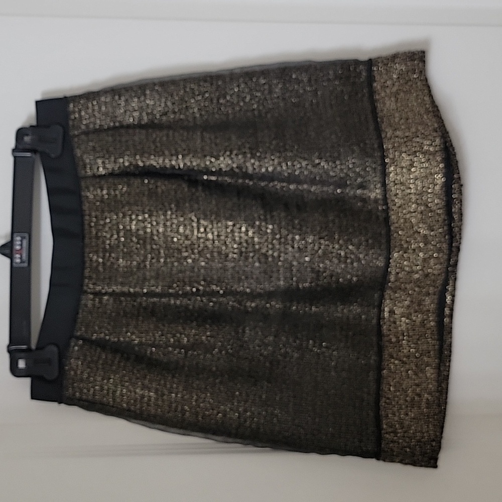 LOFT Size 2 Black with Metallic Gold Tweed Mini Skirt, Excellent Used Condition